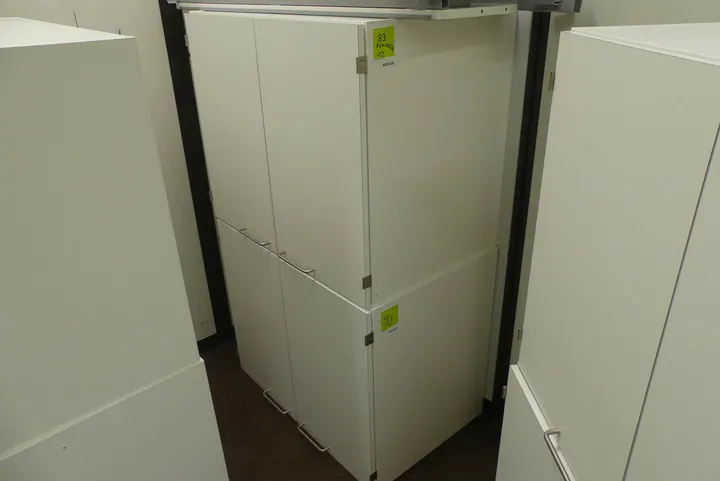 2x Hängeschrank Maße in cm ca.: 90 x 60 x 74